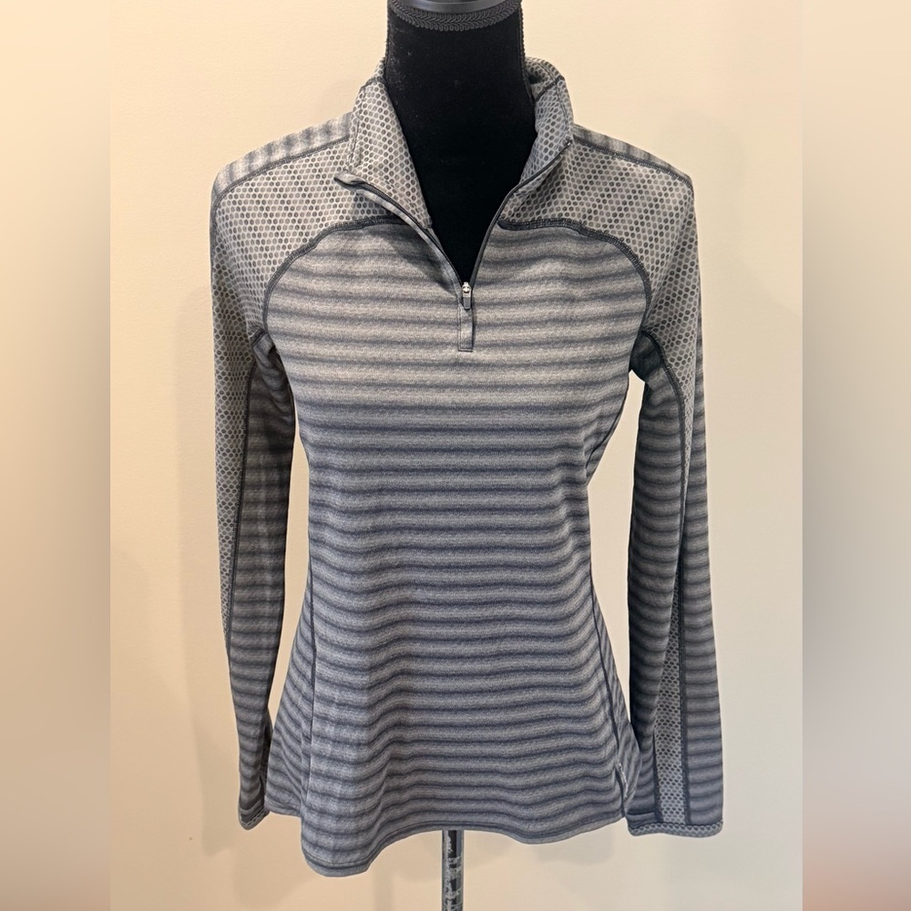 Women’s THE NORTH FACE Flashdry quarter zip grey pullover- Size medium